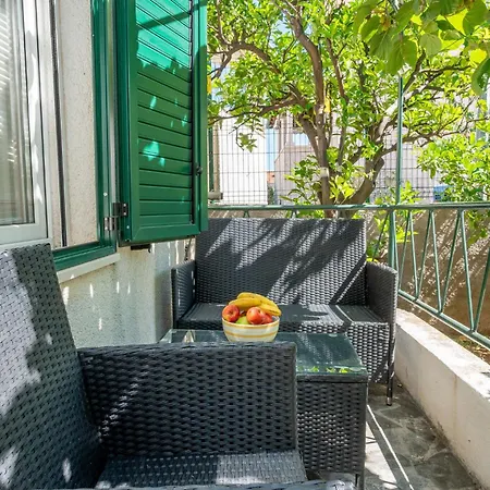 Nyaraló House Frane